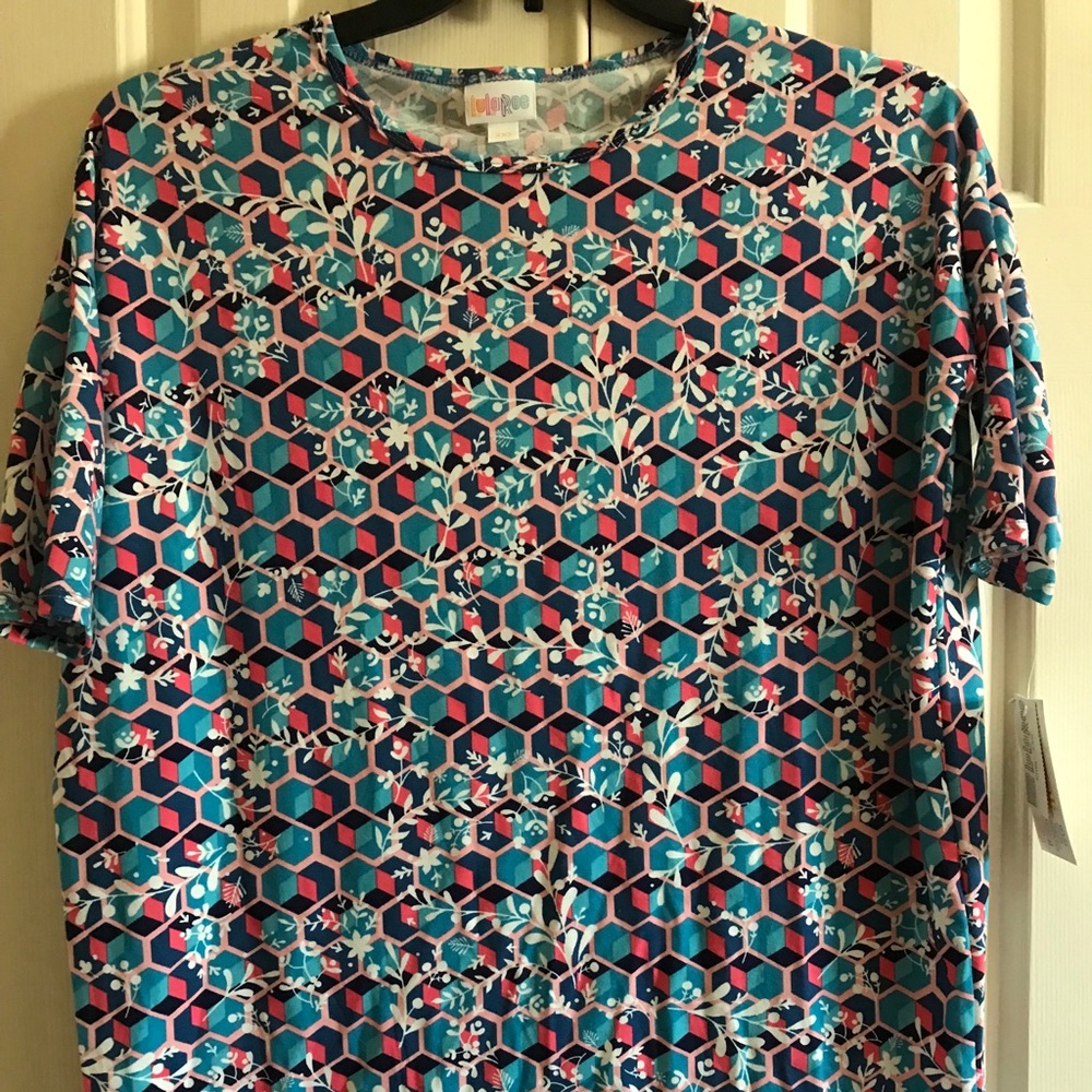 NWT Super pretty Lularoe Irma!